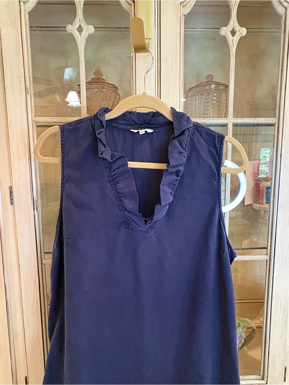 crown & ivy Navy Sleeveless Ruffled V-Neck Dress - Picture 3 of 5